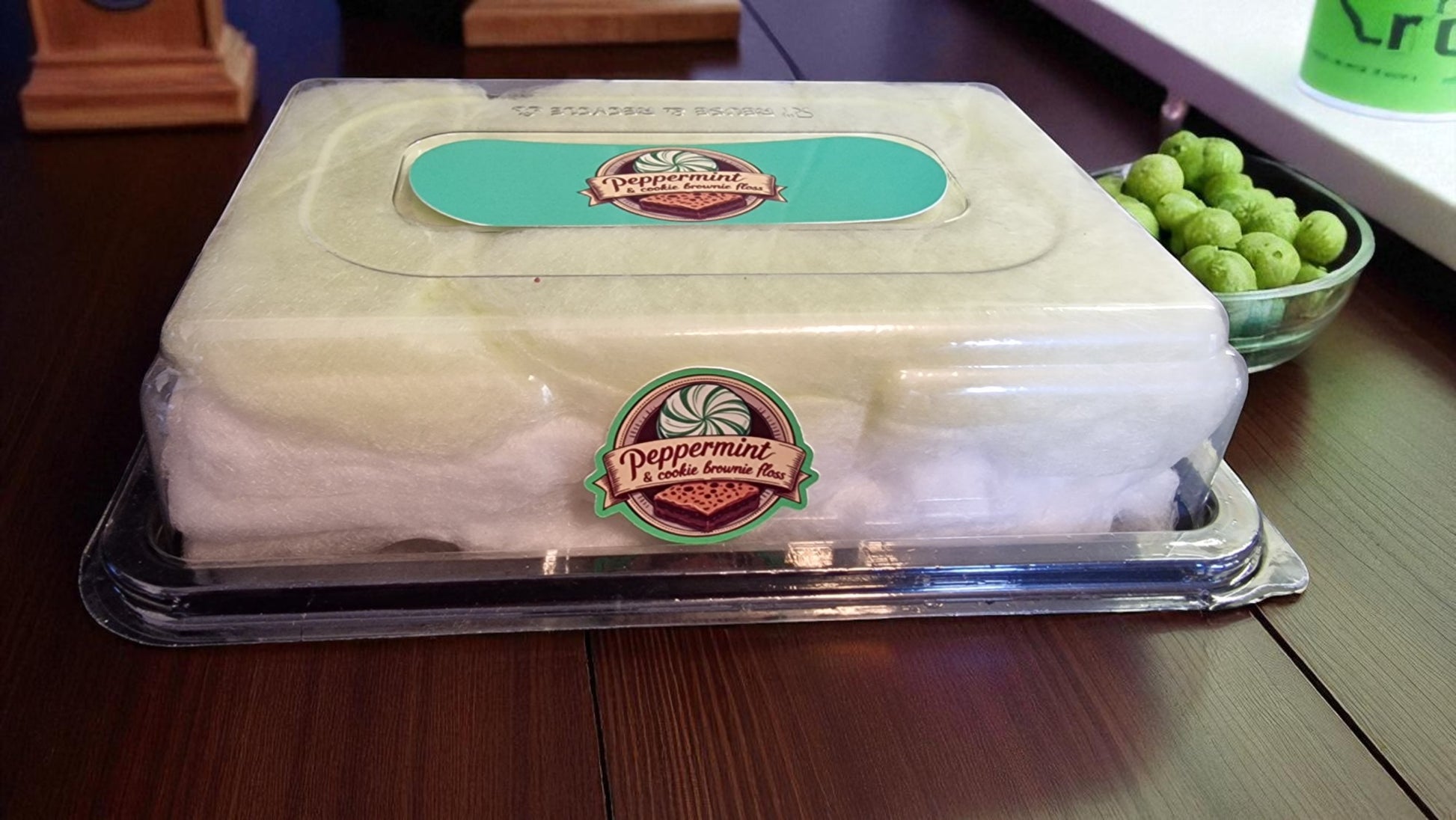 Peppermint & Cookie Slab Floss Cake (Traybake)