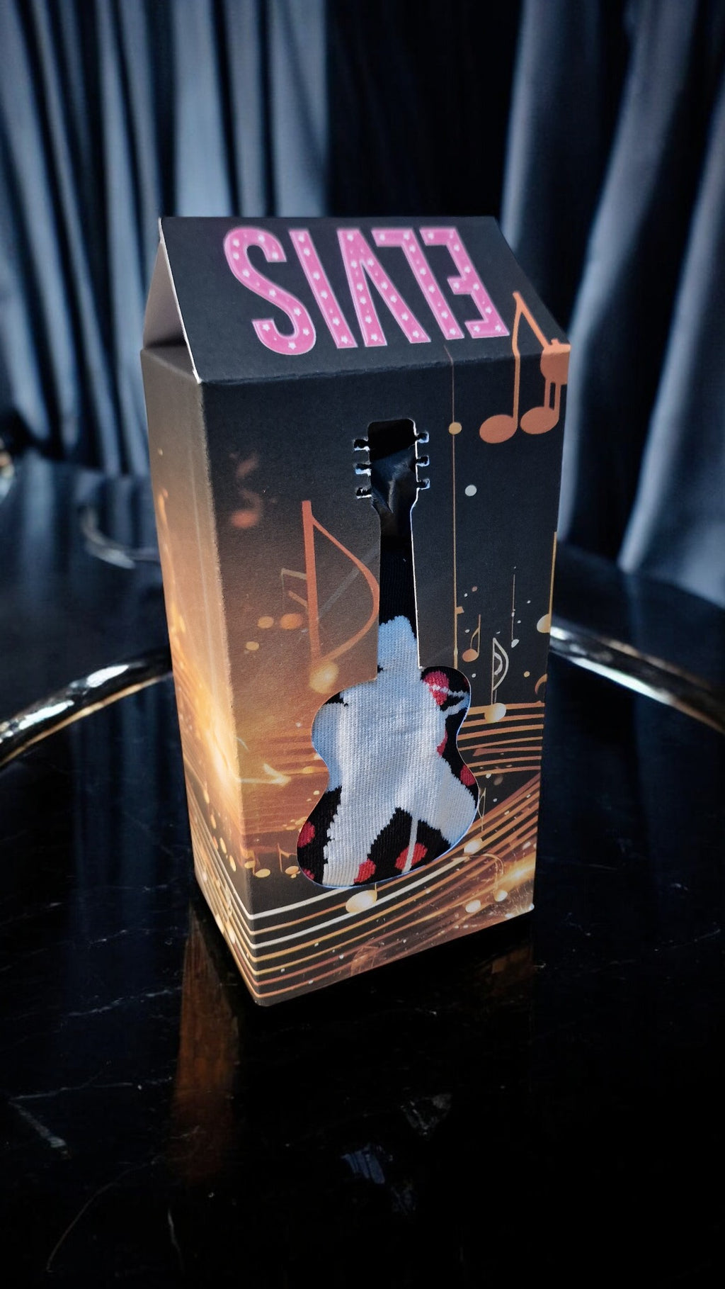 Product packaging with 'SIA' branding on a dark background