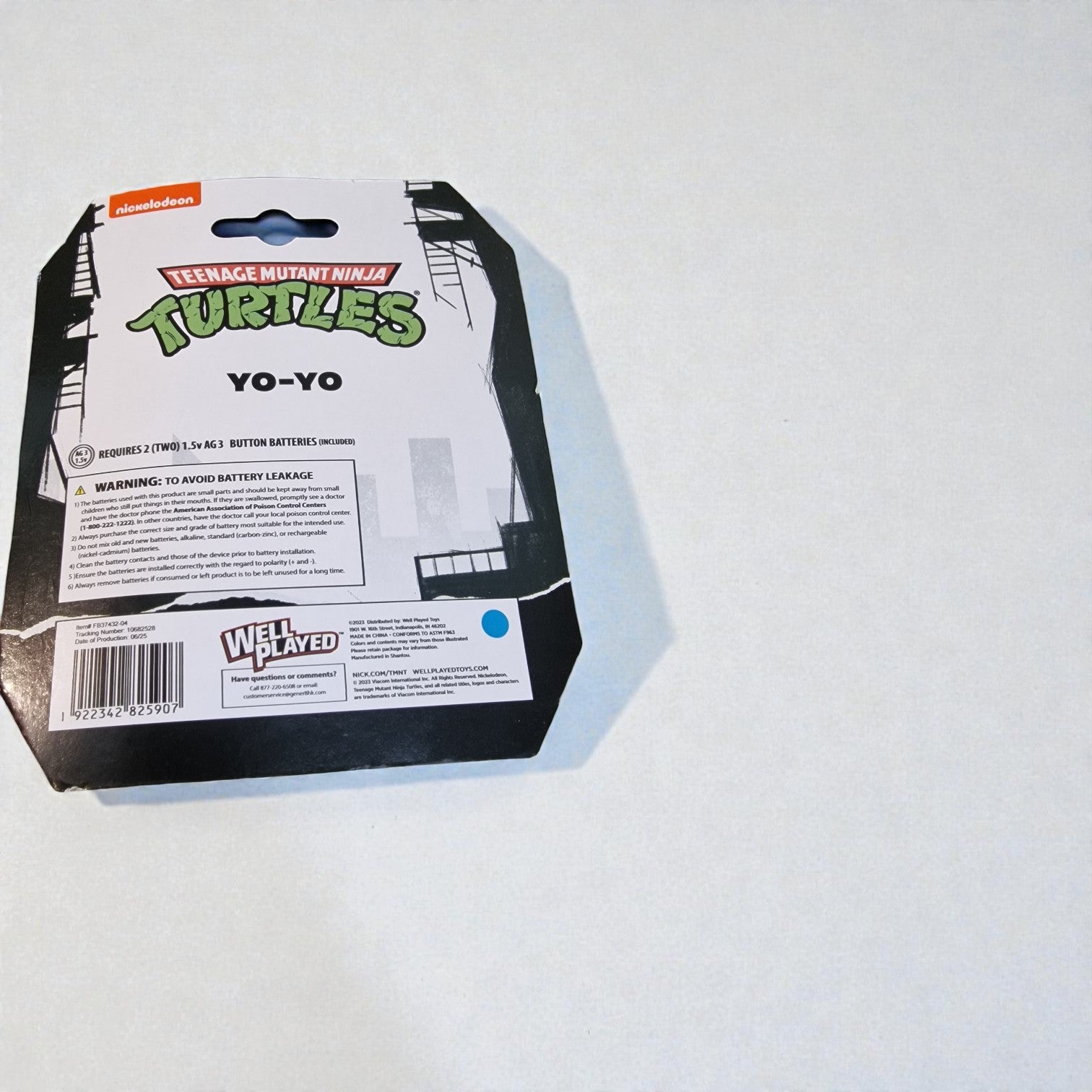 Packaging of Teenage Mutant Ninja Turtles yo-yo on a white background