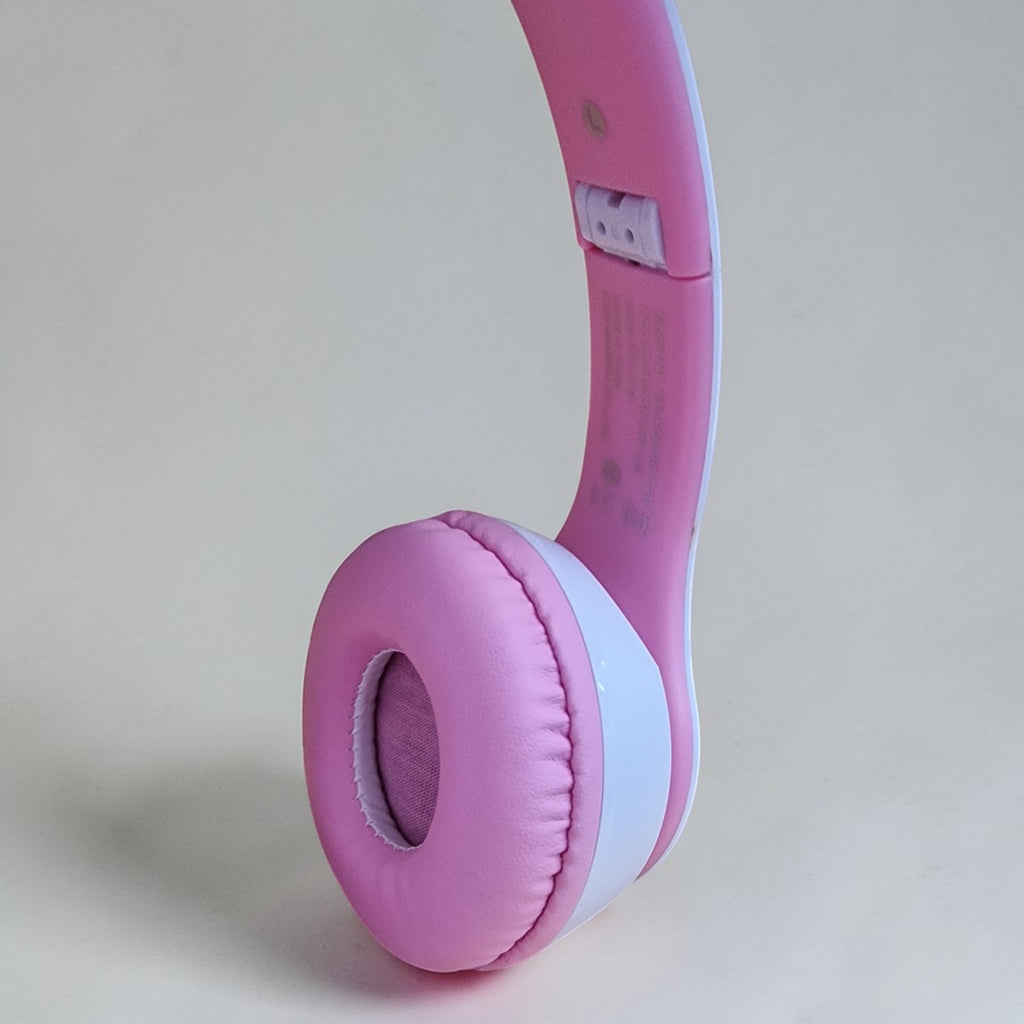 Hello Kitty Wireless Light-Up Headphones