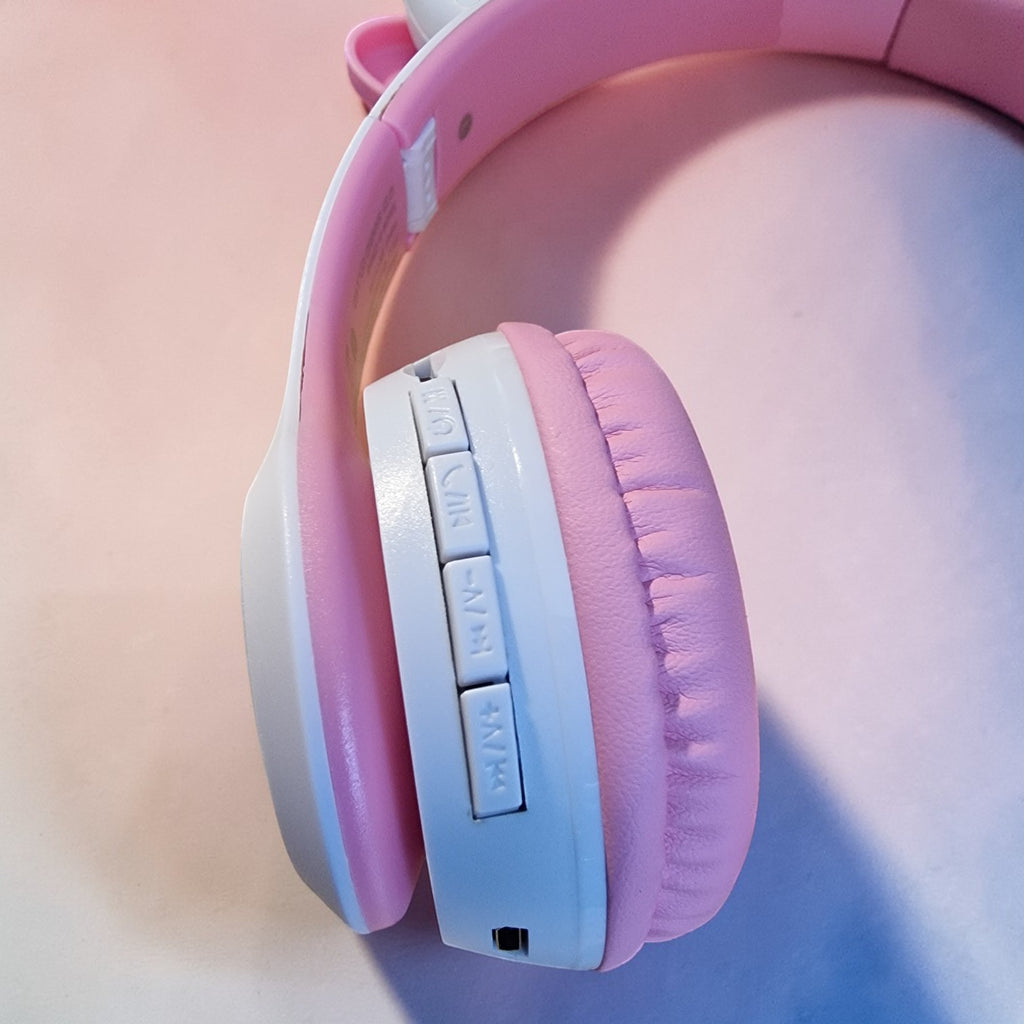 Hello Kitty Wireless Light-Up Headphones