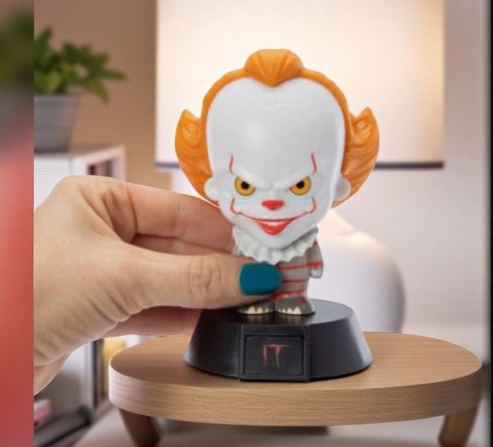 Paladone Icons IT Pennywise Light, Horror Series 1, boxed light-up vinyl figure with red hair and menacing smile.
