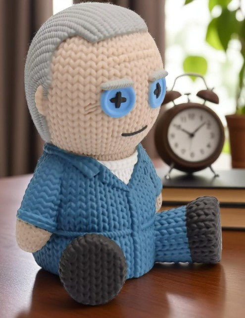 Handmade By Robots Knit Series Hannibal Lecter #061 collectible vinyl figure in original box, inspired by The Silence of the Lambs.
