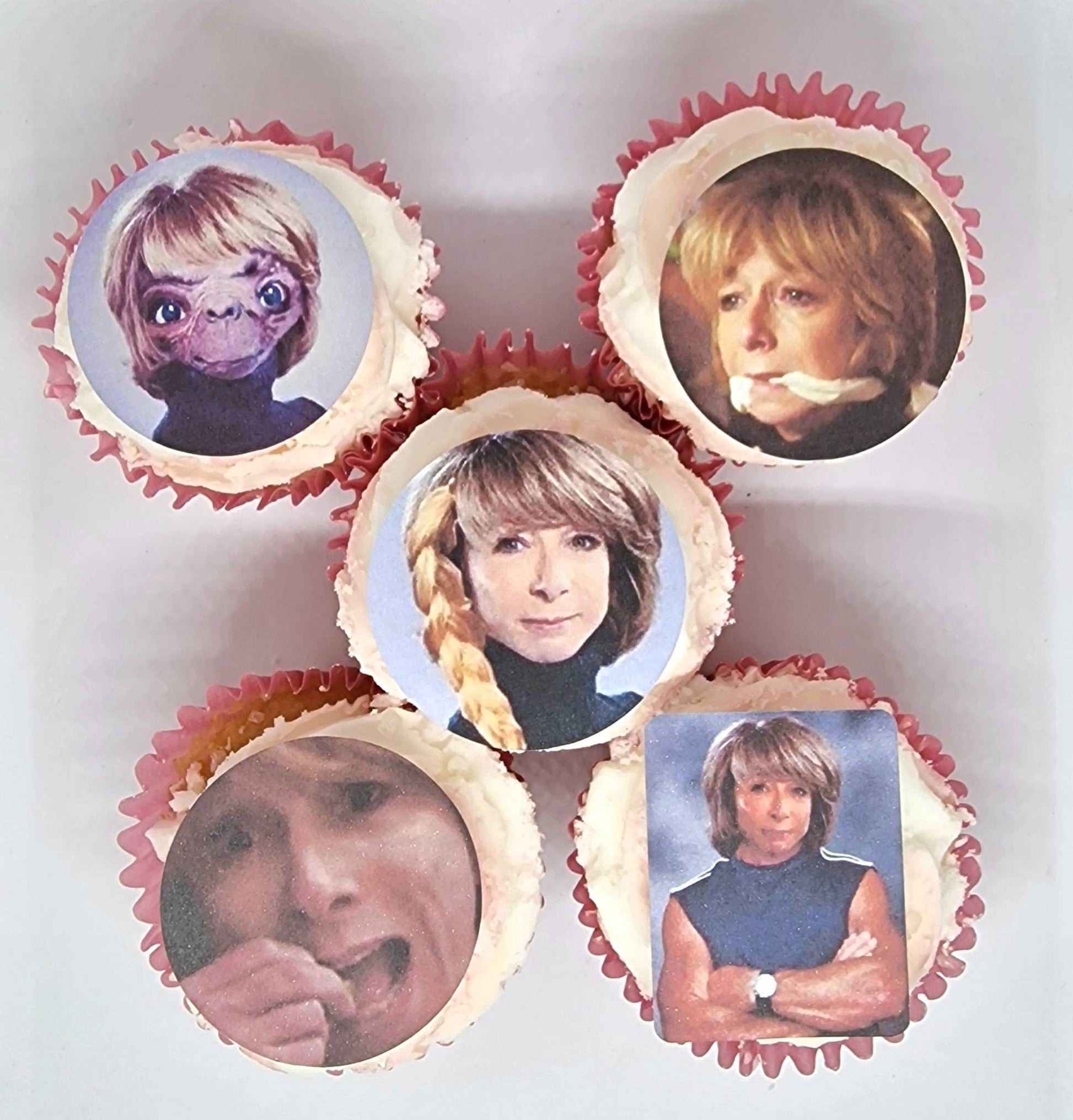 Gail platt meme party cake toppers. Coronation street. EDIBLE pre cut cup cake decorations. Retro 80s and 90s 00s. Themed Party toppers.