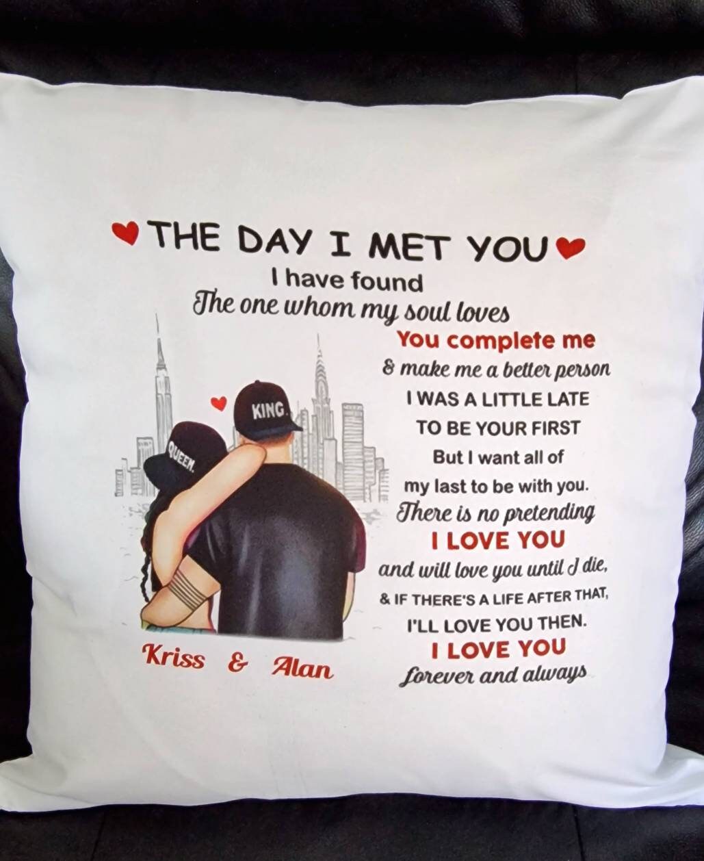 Personalised ceramic money box with “The Day I Met You” and custom names – unique couples gift