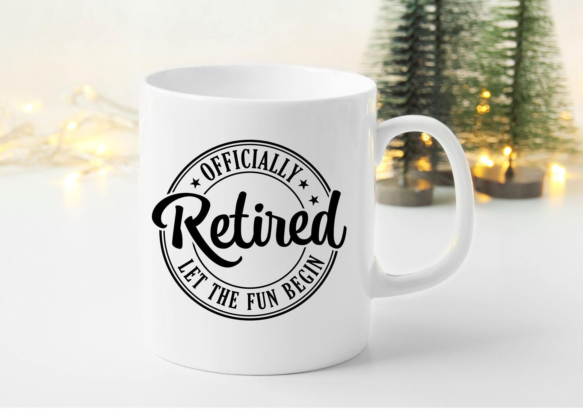 Officially Retired mug and badge set – “This Legend Has Retired 2025” design, perfect leaving gift for coworker or friend