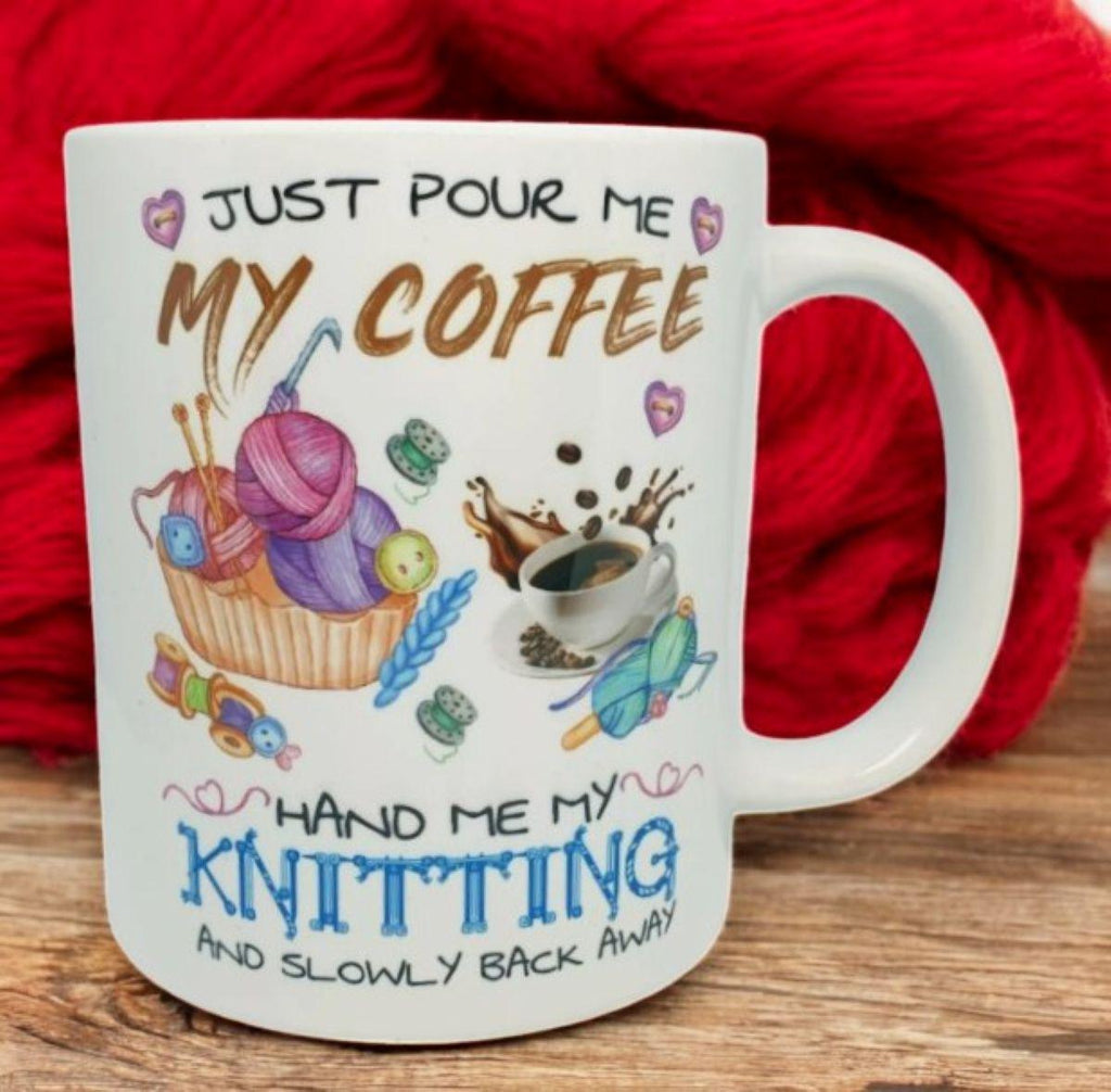 Knitting mug with charming yarn and needles design – perfect ceramic gift for knitters, crocheters, and craft lovers