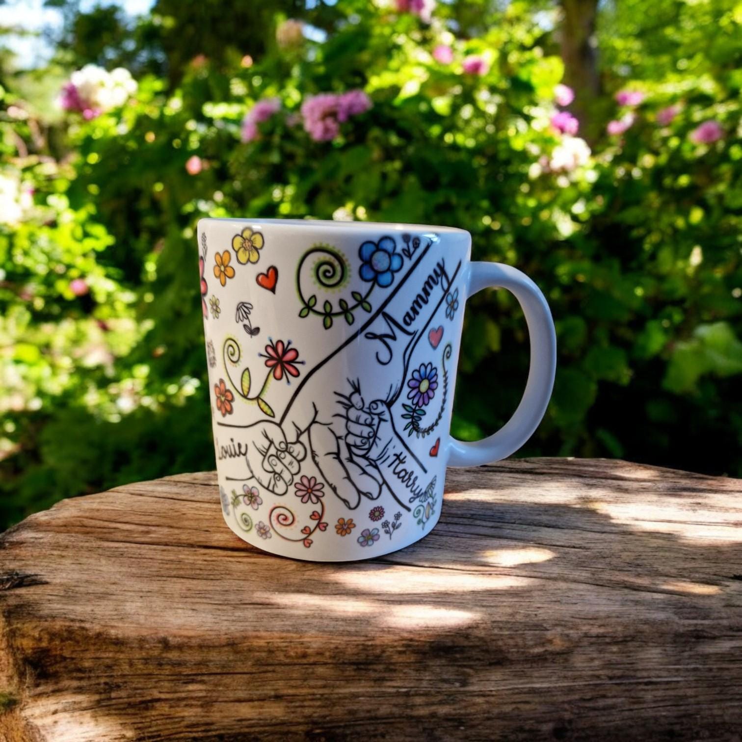 Personalised holding hands mug with up to 6 custom names – sentimental ceramic keepsake for family, friends, or couples