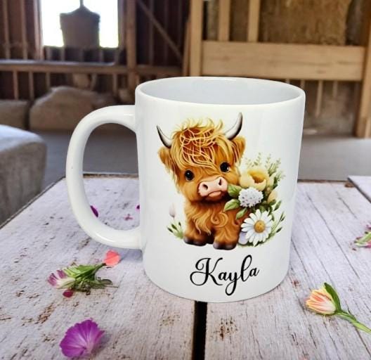 Personalised Highland Cow mug with custom name – cute farmhouse ceramic coffee/tea cup, perfect for birthdays or Christmas