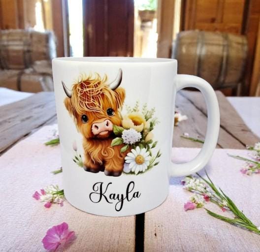 Personalised Highland Cow mug with custom name – cute farmhouse ceramic coffee/tea cup, perfect for birthdays or Christmas