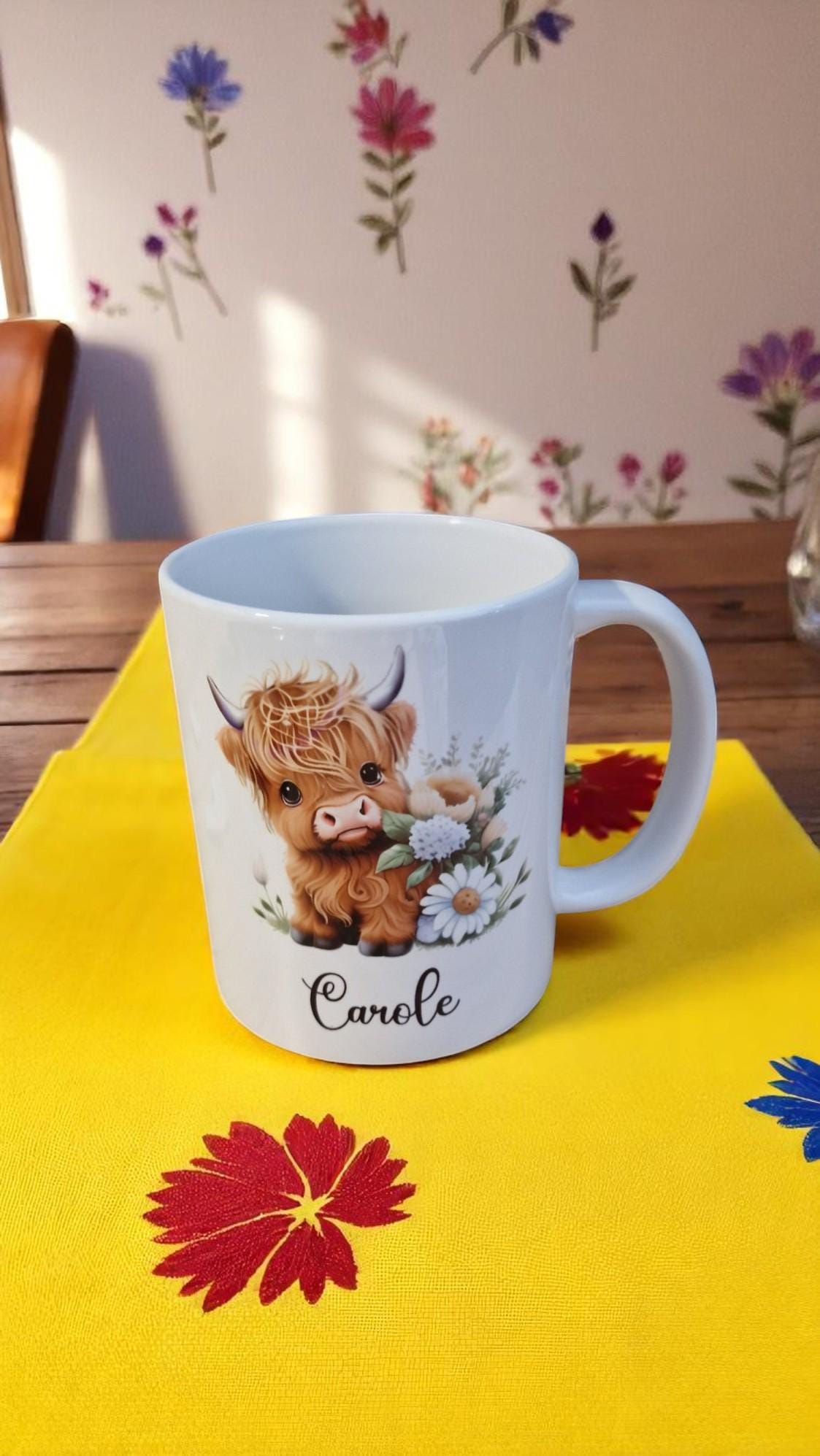 Personalised Highland Cow mug with custom name – cute farmhouse ceramic coffee/tea cup, perfect for birthdays or Christmas