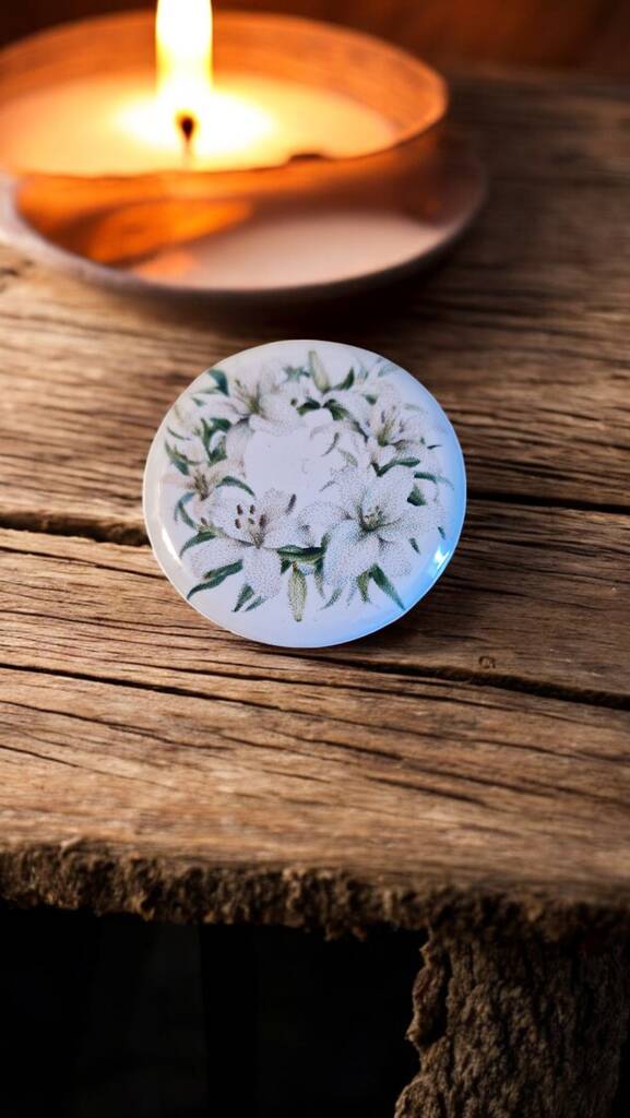 Set of 20 personalised In Loving Memory funeral badges with name and symbol, each on a custom card